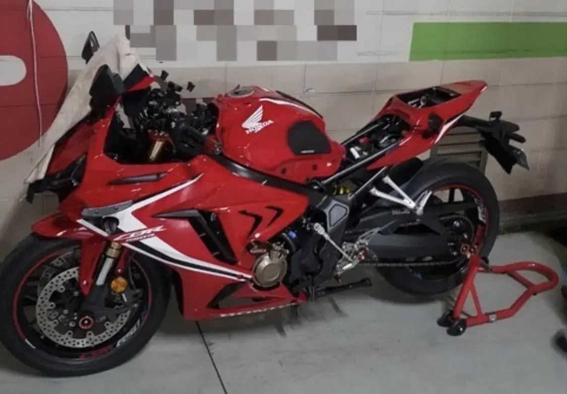 Cbr650r 레드 아크라풀배기 삽니다